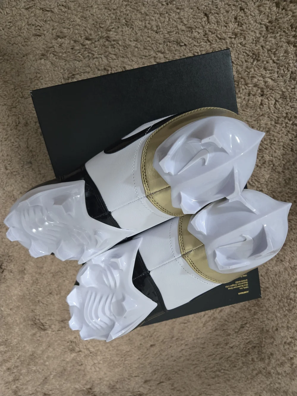 Jordan Men’s Metallic Gold & Black Low Football Cleats